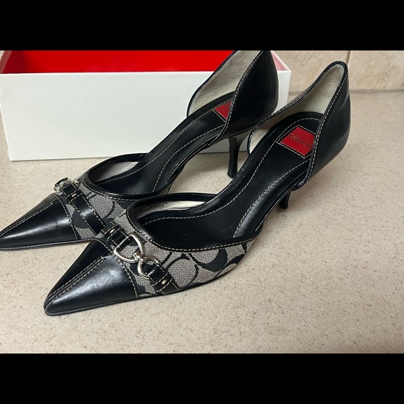 Coach black monogram pointy toe heels Size 9 - Picture 7 of 7